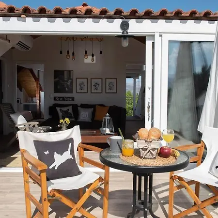 펜션 Countryside Loft - Inachos *