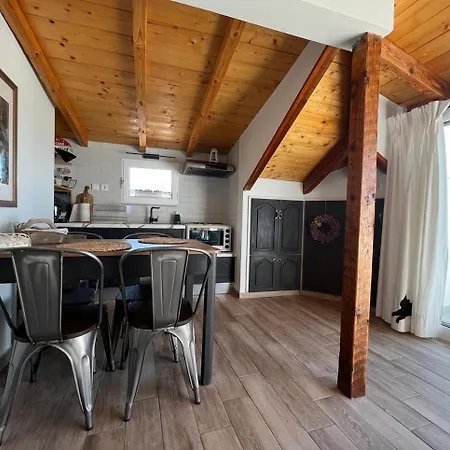 펜션 Countryside Loft - Inachos