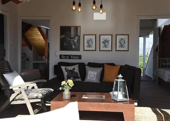 Countryside Loft - Inachos Vakantiehuis