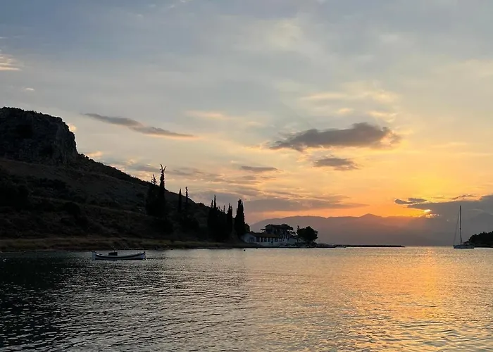 Countryside Loft - Inachos Pasas